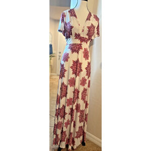 Veronica M Deep V-Neck White Pink Paisley Floral Maxi Dress M 6-10